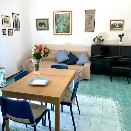 Il Balcone Sulla Piazza * Torre Annunziata